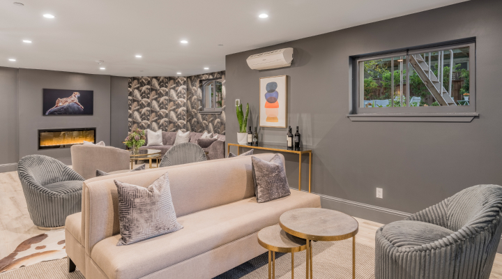 The Lounge