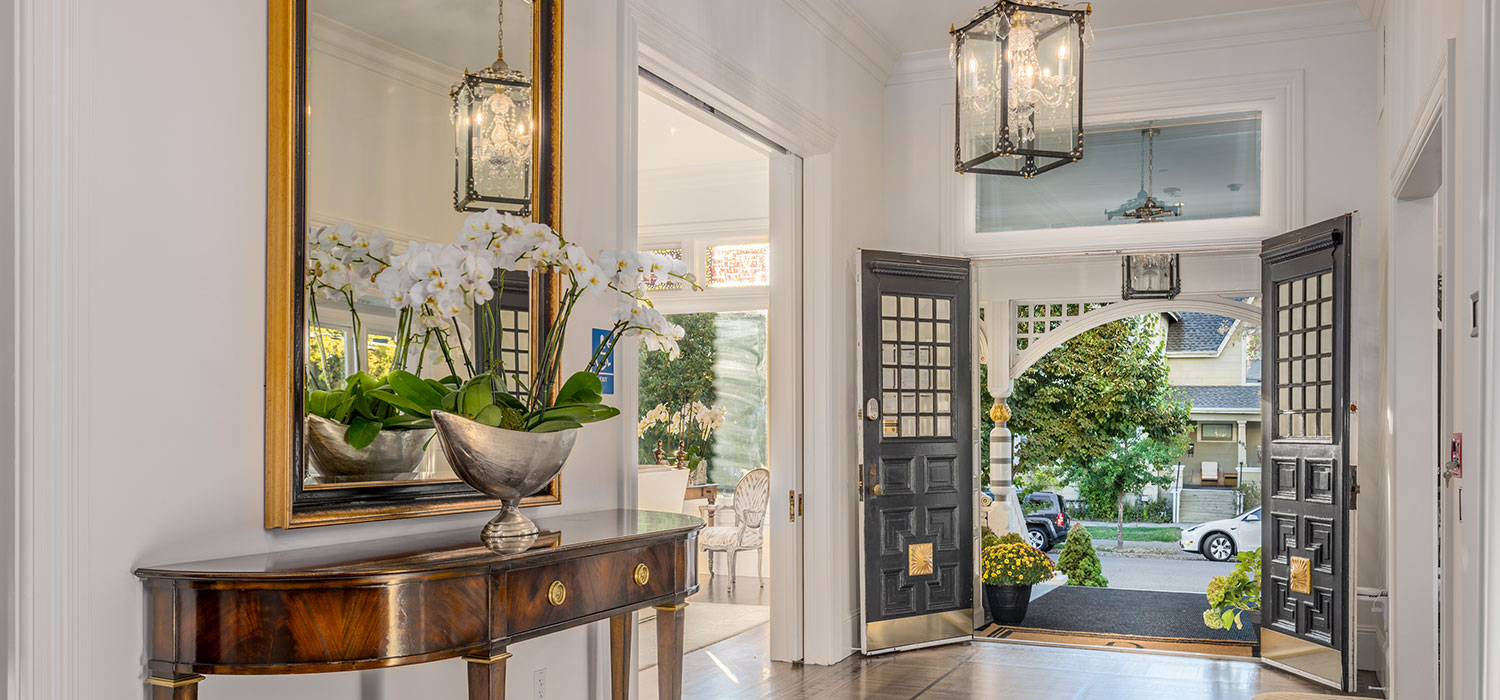ESCAPE TO THE HEART OF CALIFORNIA’S MOST FAMOUS WINE COUNTRY